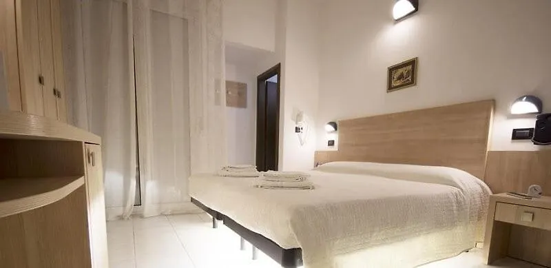 Hotel Globus Rimini 3*,  Italie
