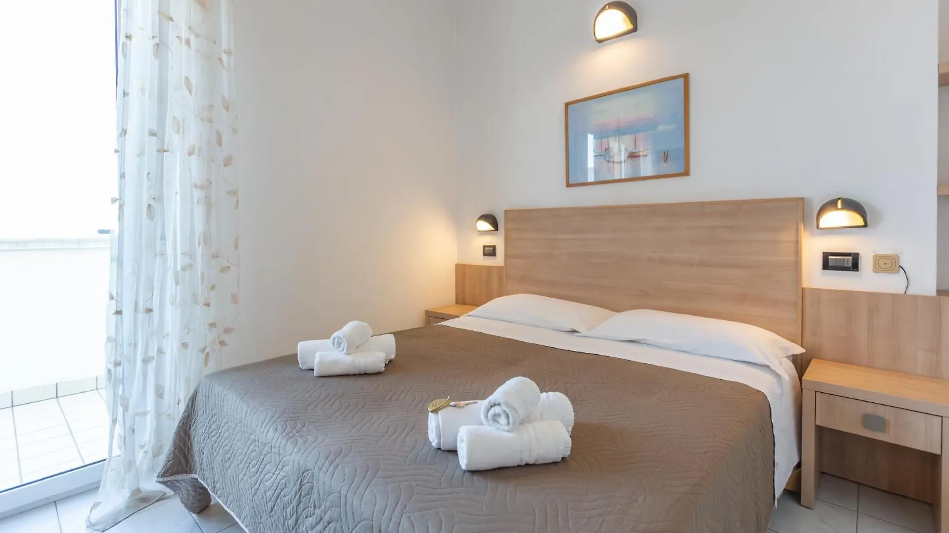 Hotel Globus Rimini 3*,  Italie