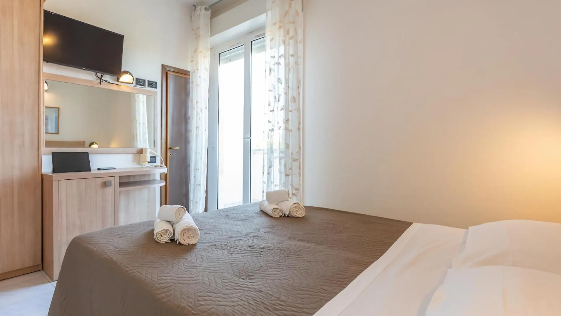***  Hotel Globus Rimini Italie